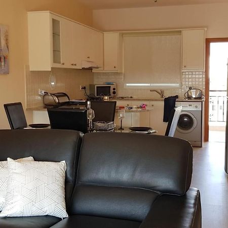 Petras Cozy Nest, 1-Bedroom Apt., Paphos-Universal Экстерьер фото
