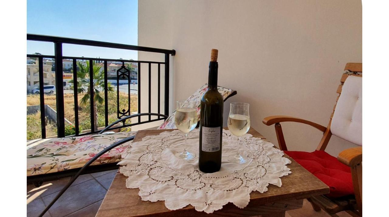 Petras Cozy Nest, 1-Bedroom Apt., Paphos-Universal Экстерьер фото